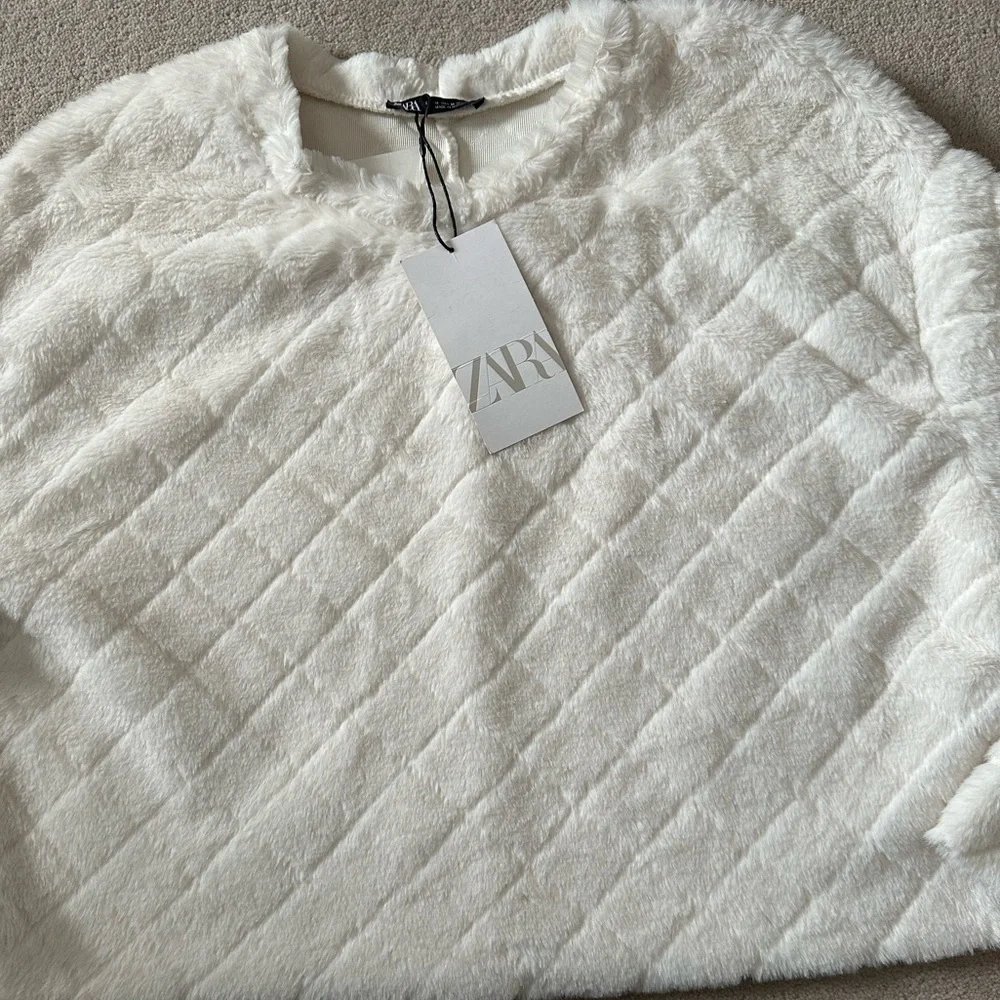 Faux fur Zara sweater! - Picture 1 of 5